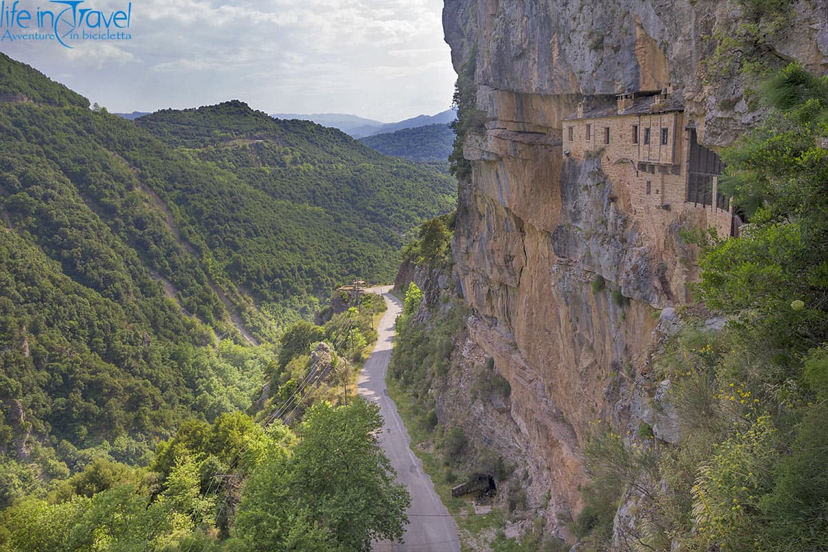 World's 10 best cycling roads grecia 2