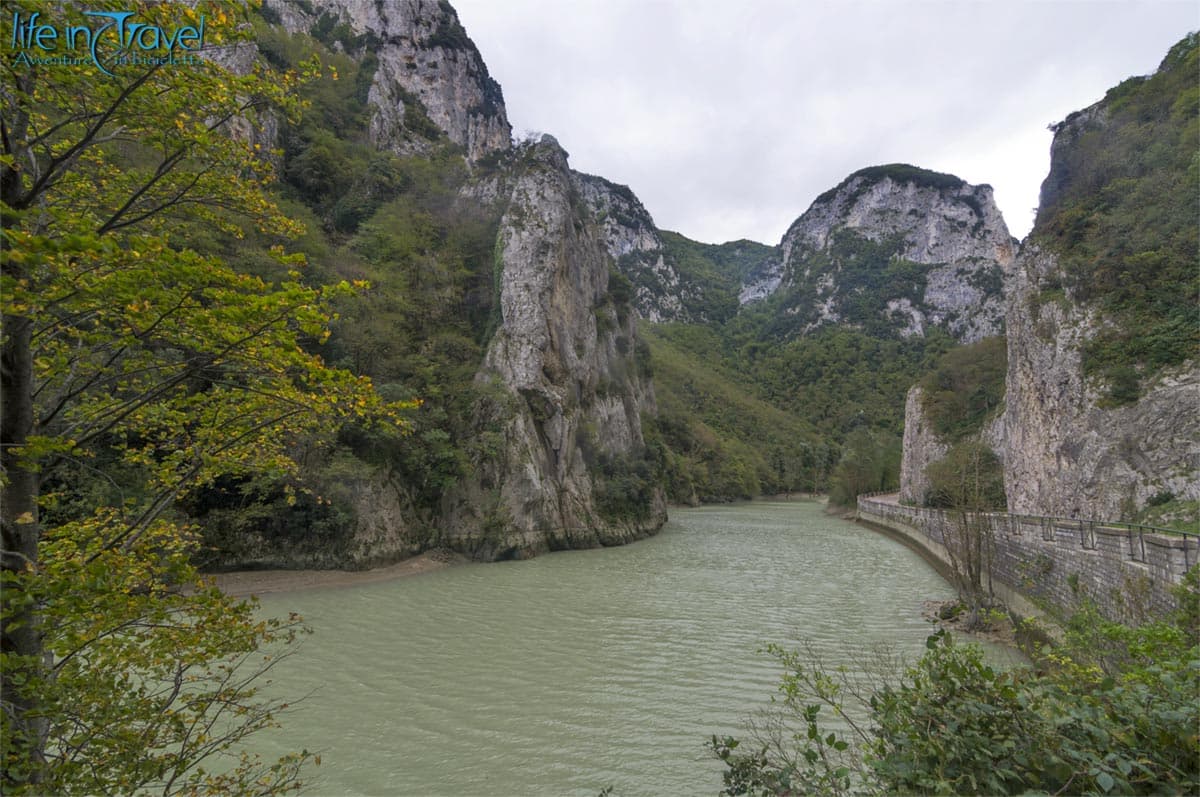 01 gola del furlo