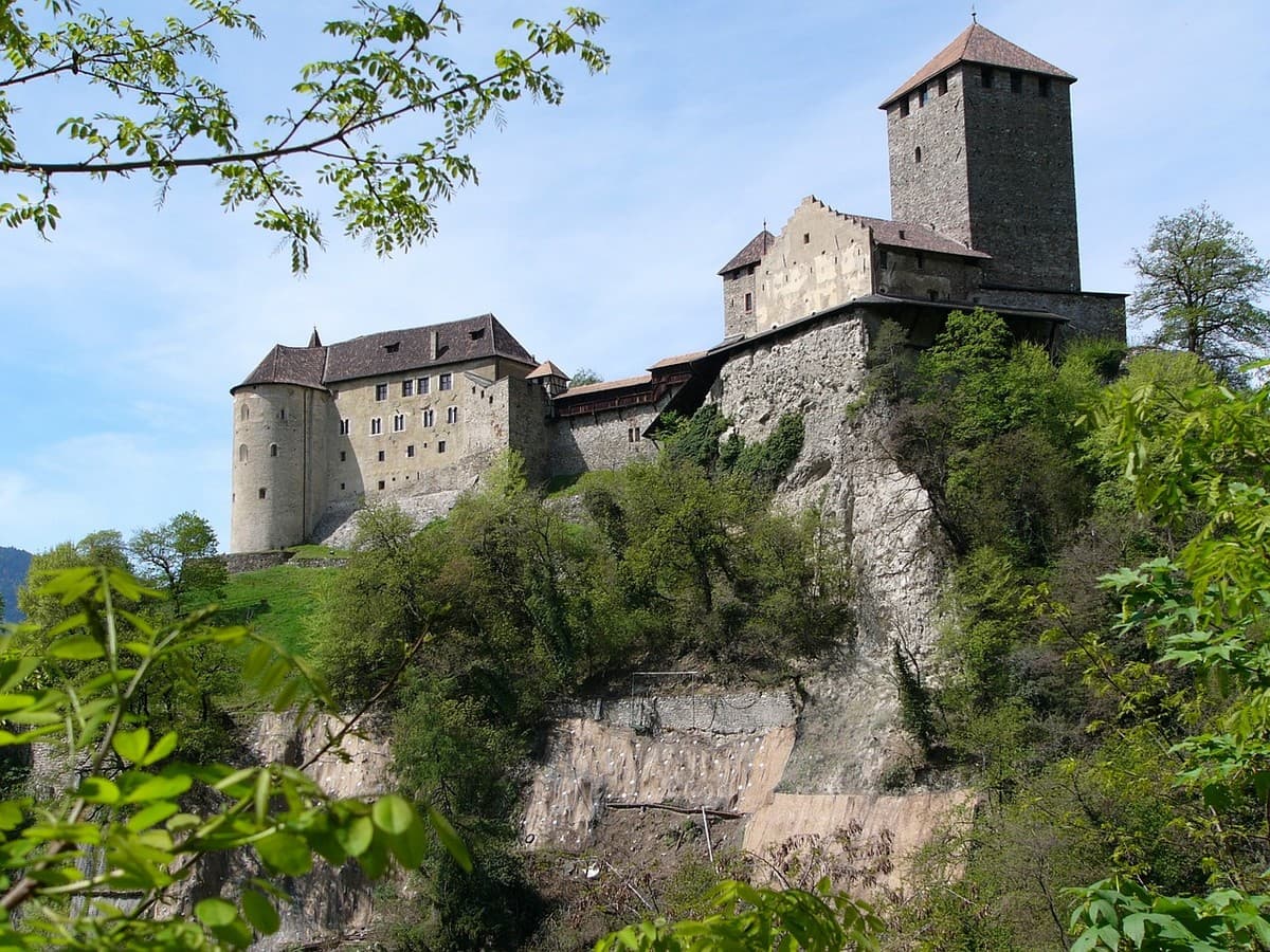 castello alto adige