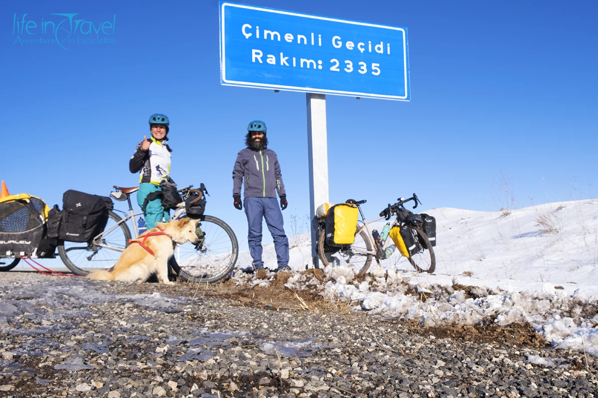 passo in turchia anatolia in bici