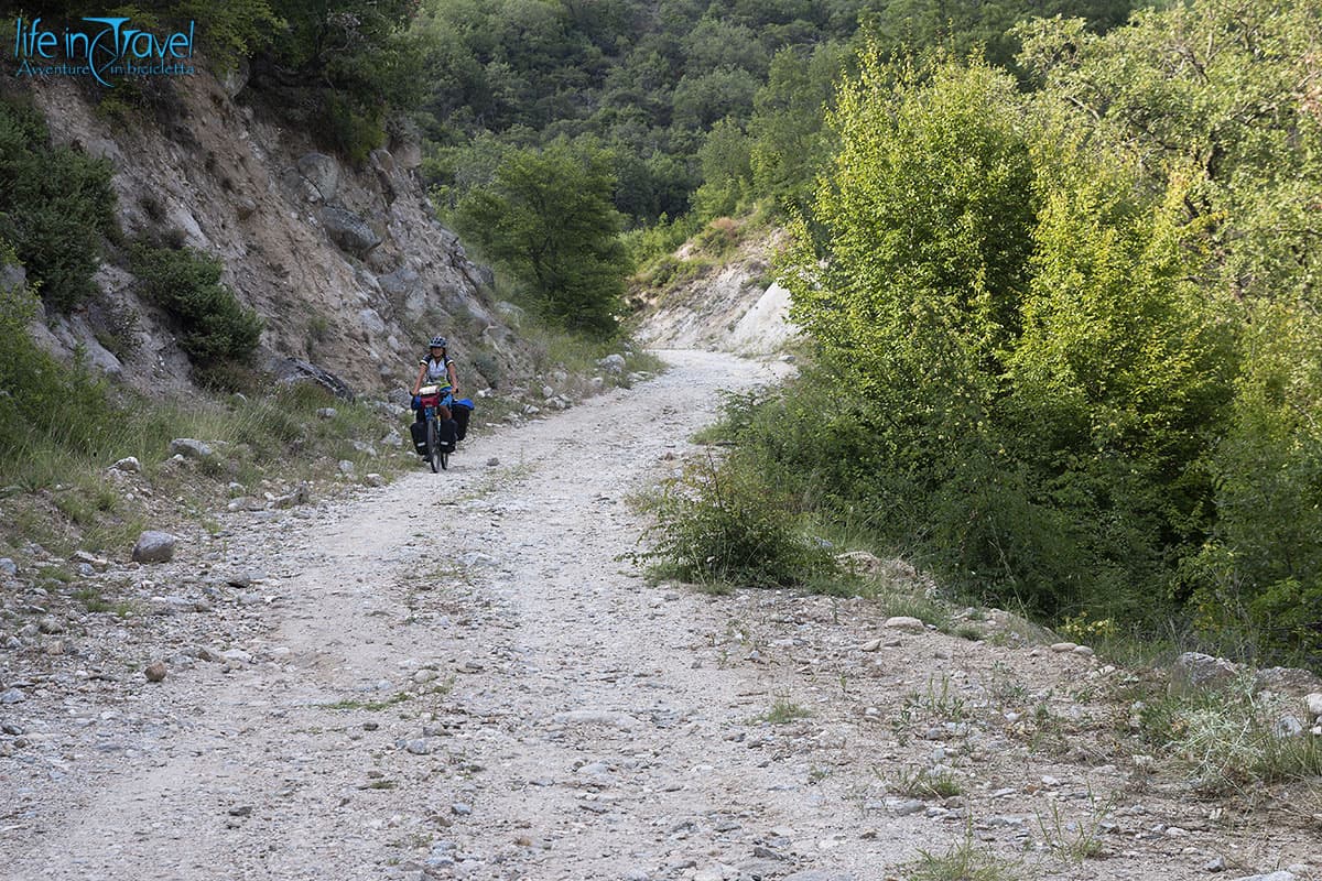 07 bulgaria in bici sterrato pirin