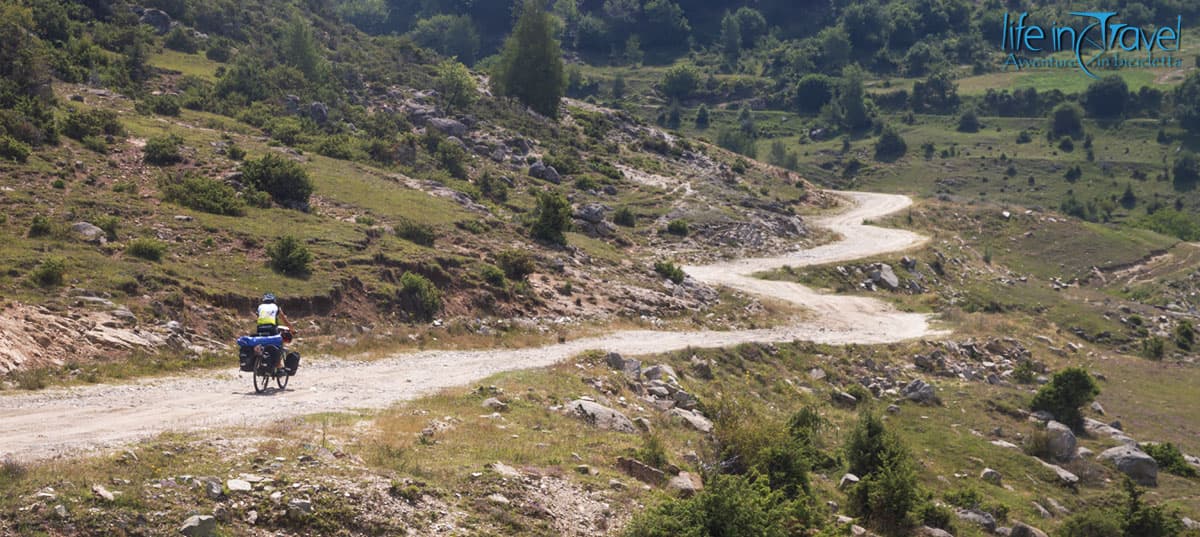 12 bulgaria in bici strada per fargovo