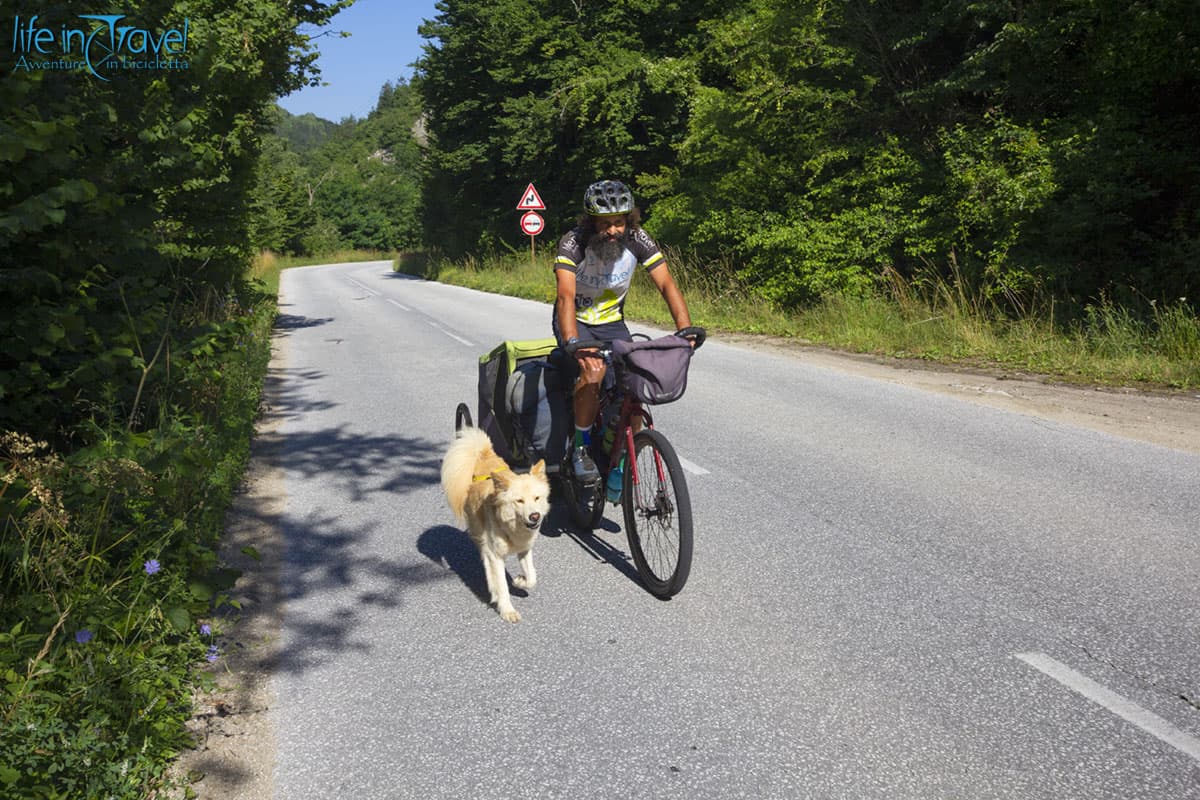 15 bulgaria in bici cortina di ferro