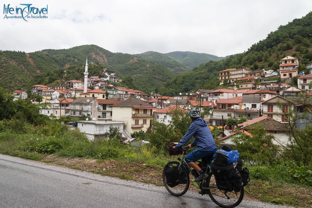 16 bulgaria in bicicletta villaggio pomacco