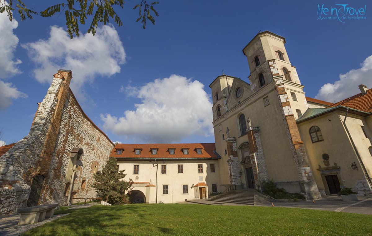 14 abbazia benedettina di tyniec