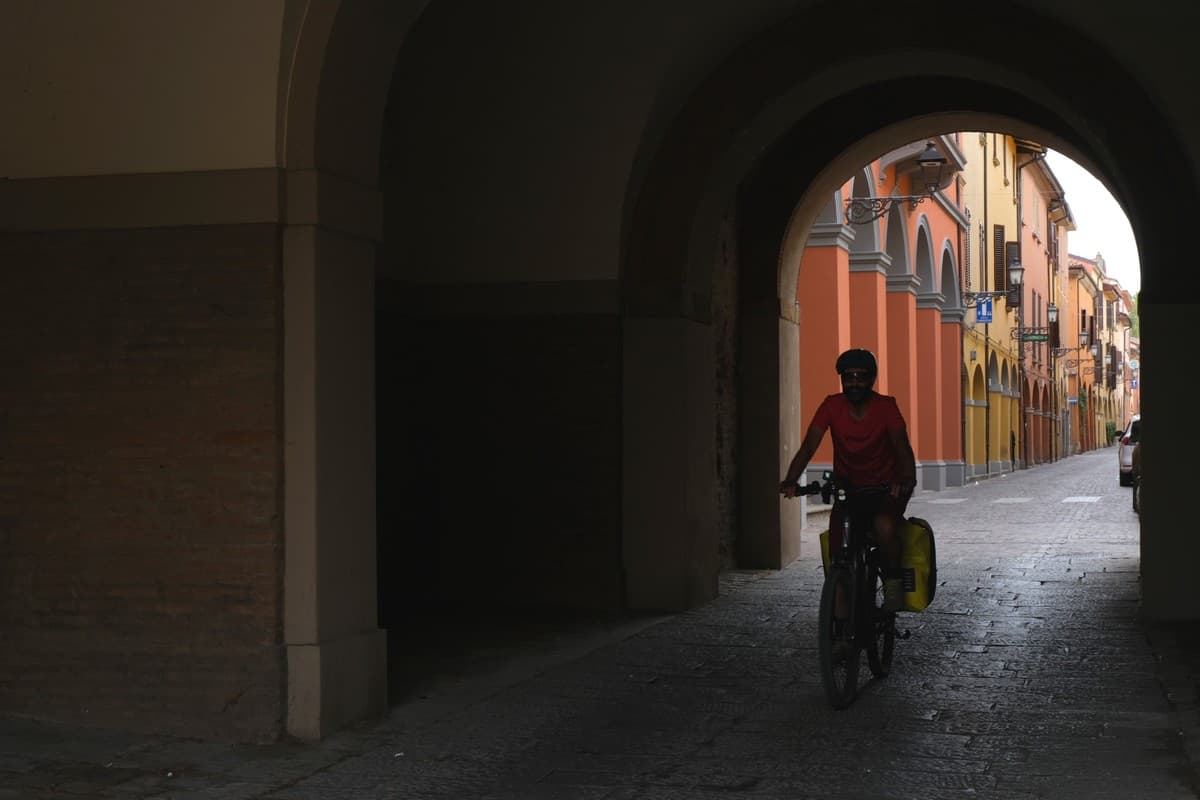 porticati emilia romagna in bici