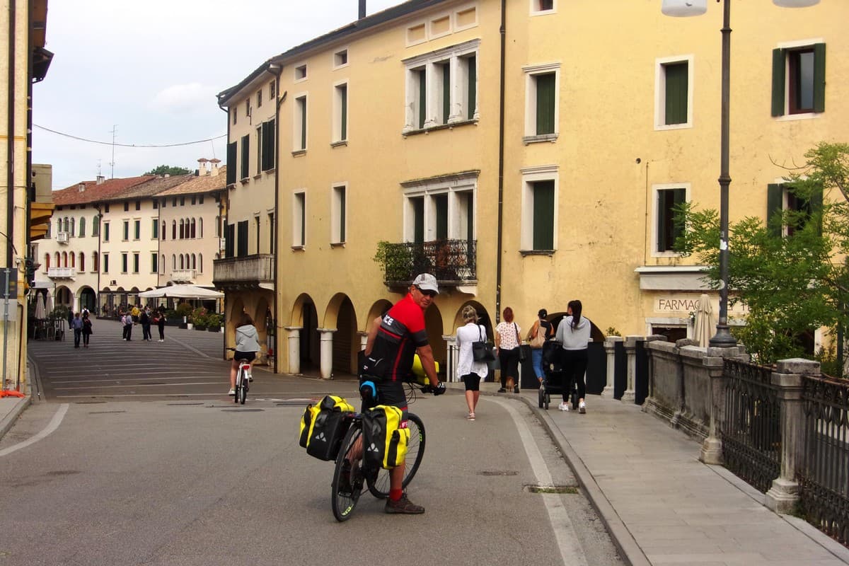 12   Sacile
