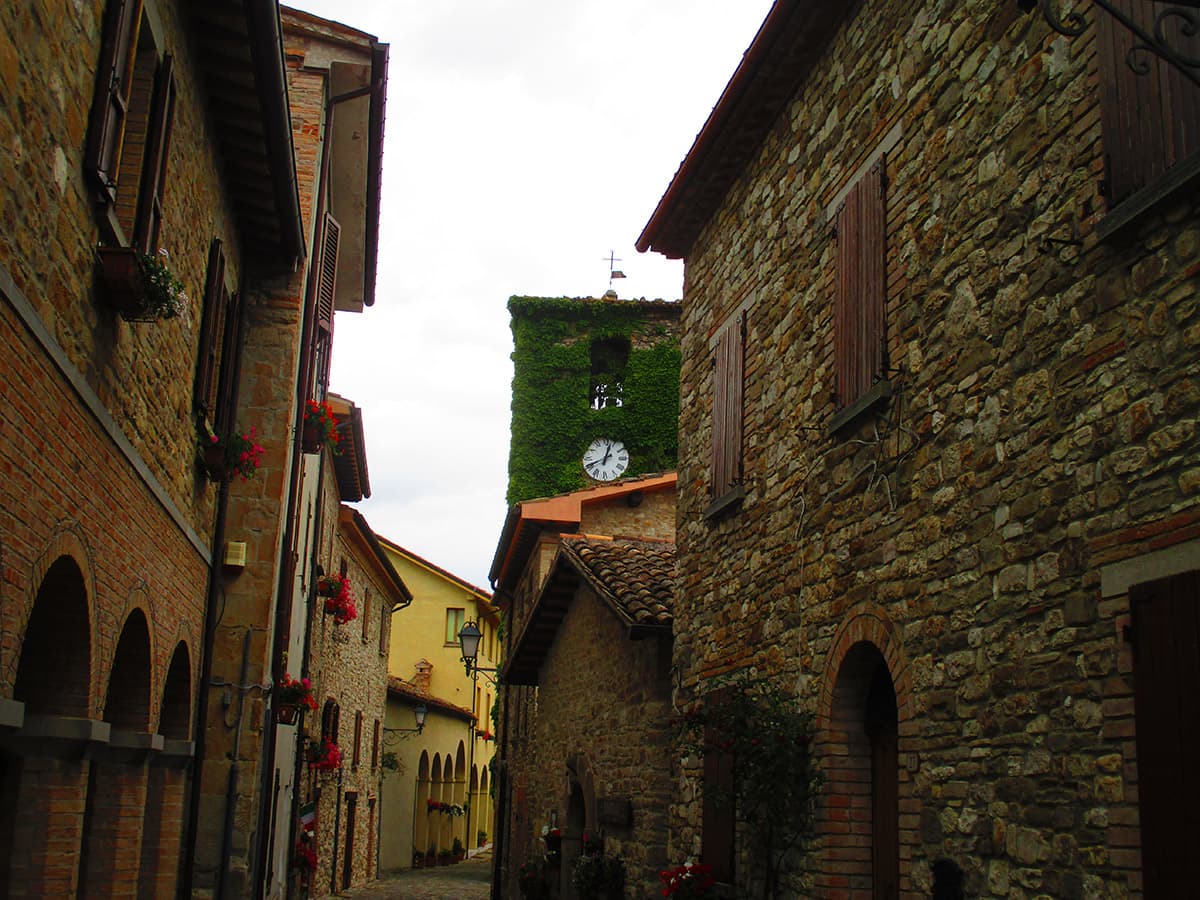frontino  - marche in bici
