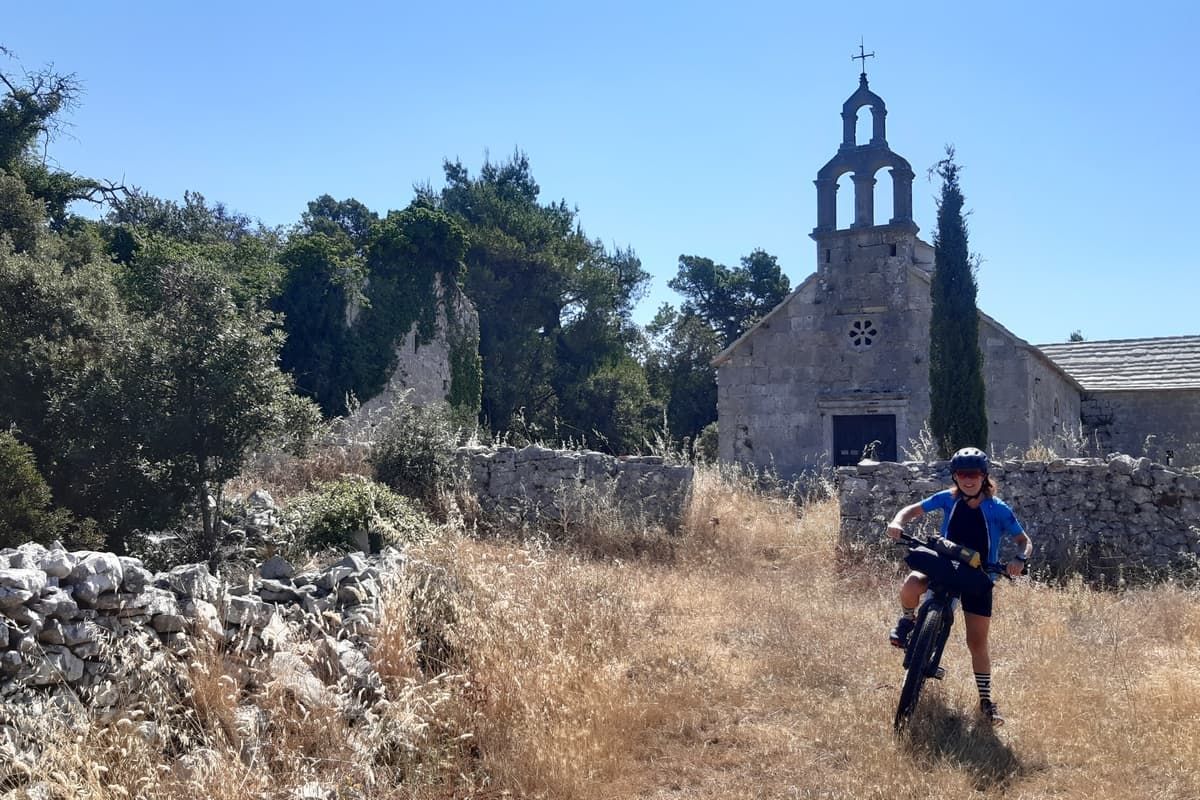 07 hvar trail