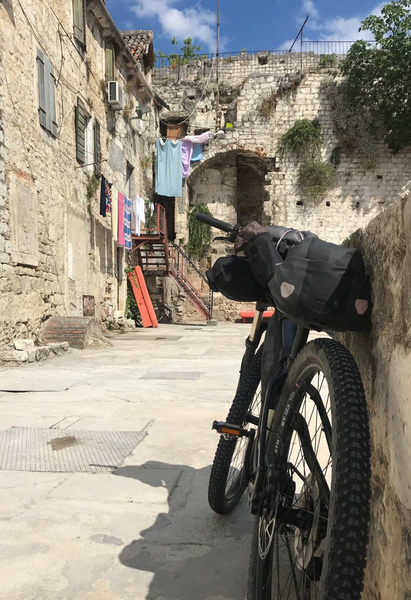 09 hvar trail