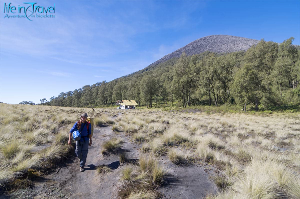 16 trekking al semeru