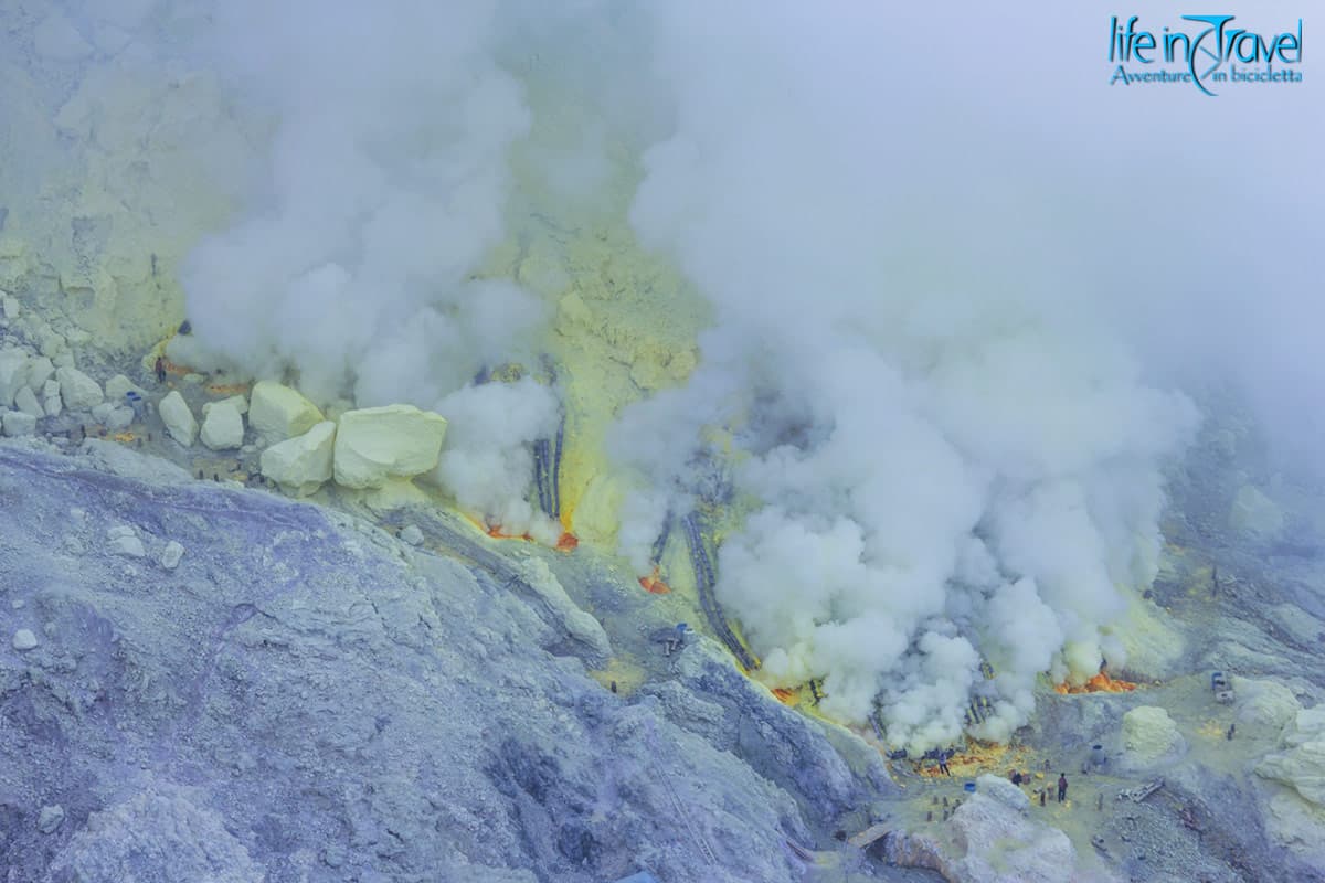 28 zolfo inferno kawah ijen