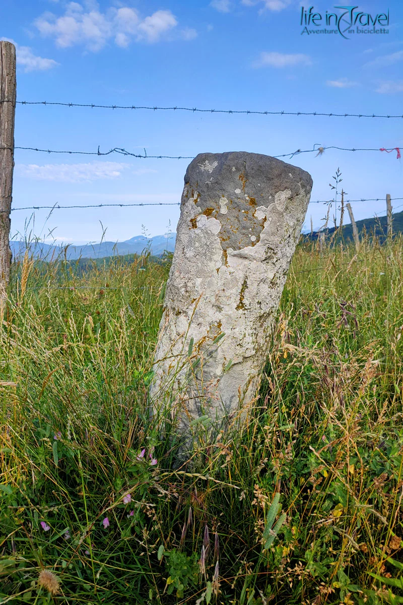29 cippo antico confine