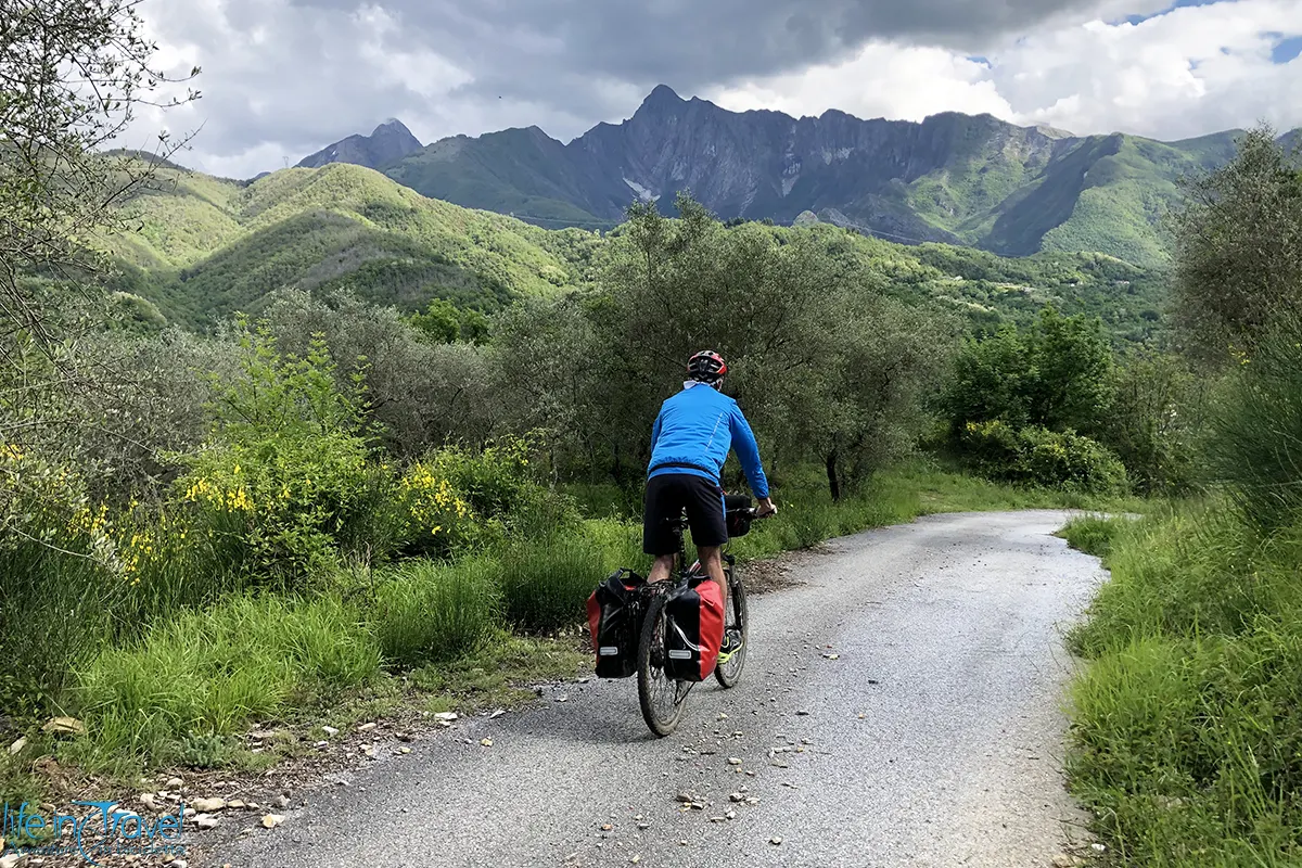 Lunigiana Trail 2021 discesa con vista