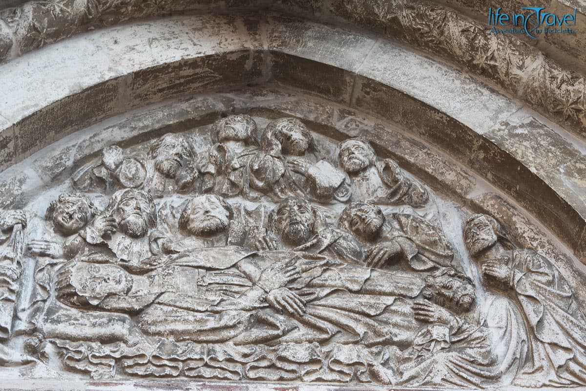 ingresso collegiata santa maria assunta sarnano