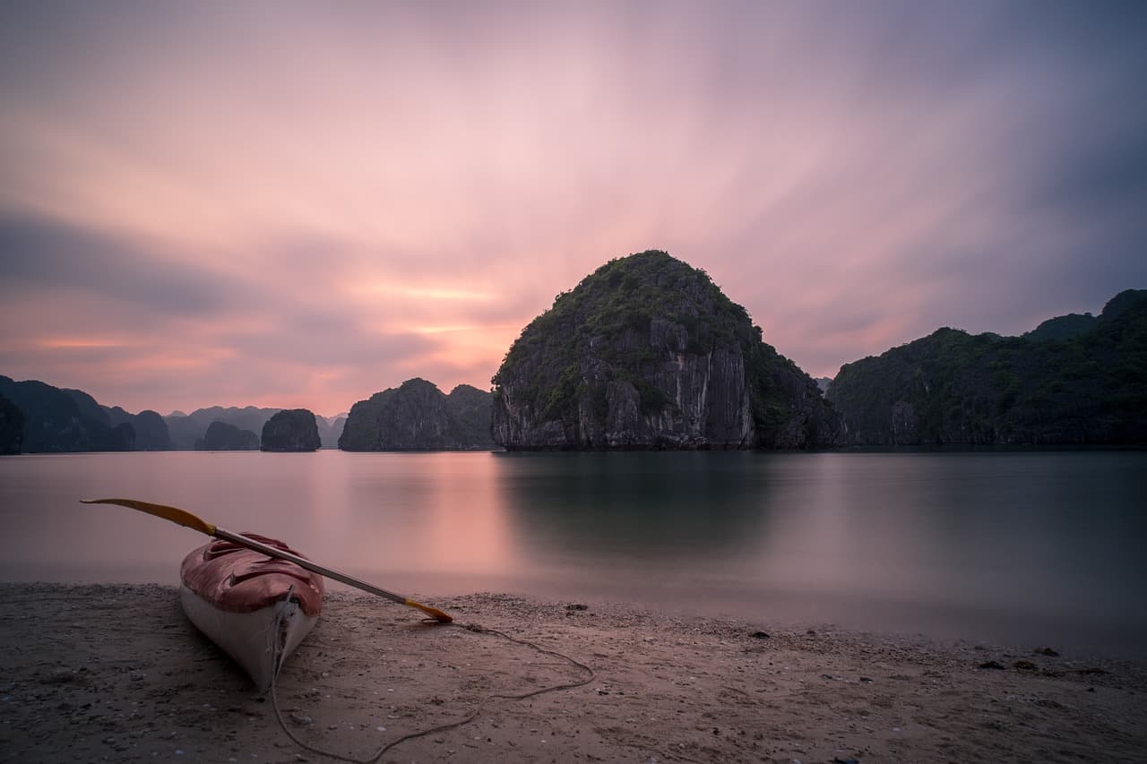 lan ha bay vietnam