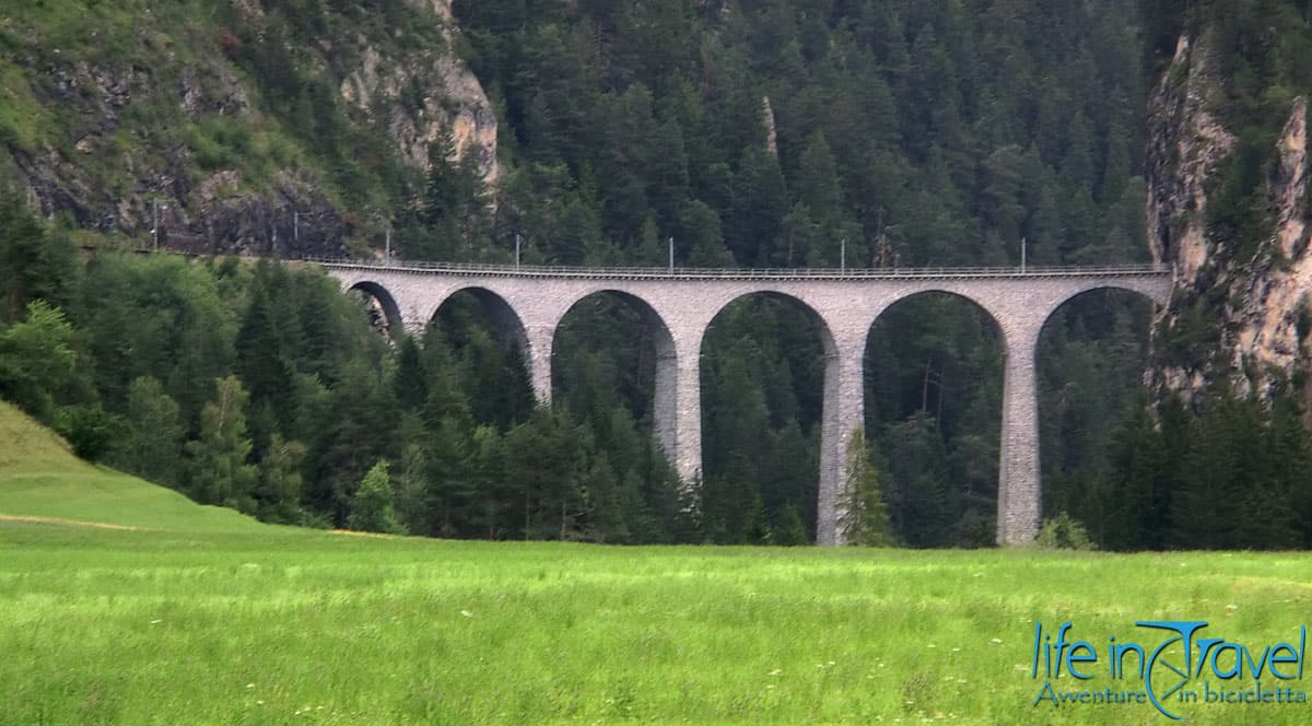 5 LANDWASSER VIADUKT