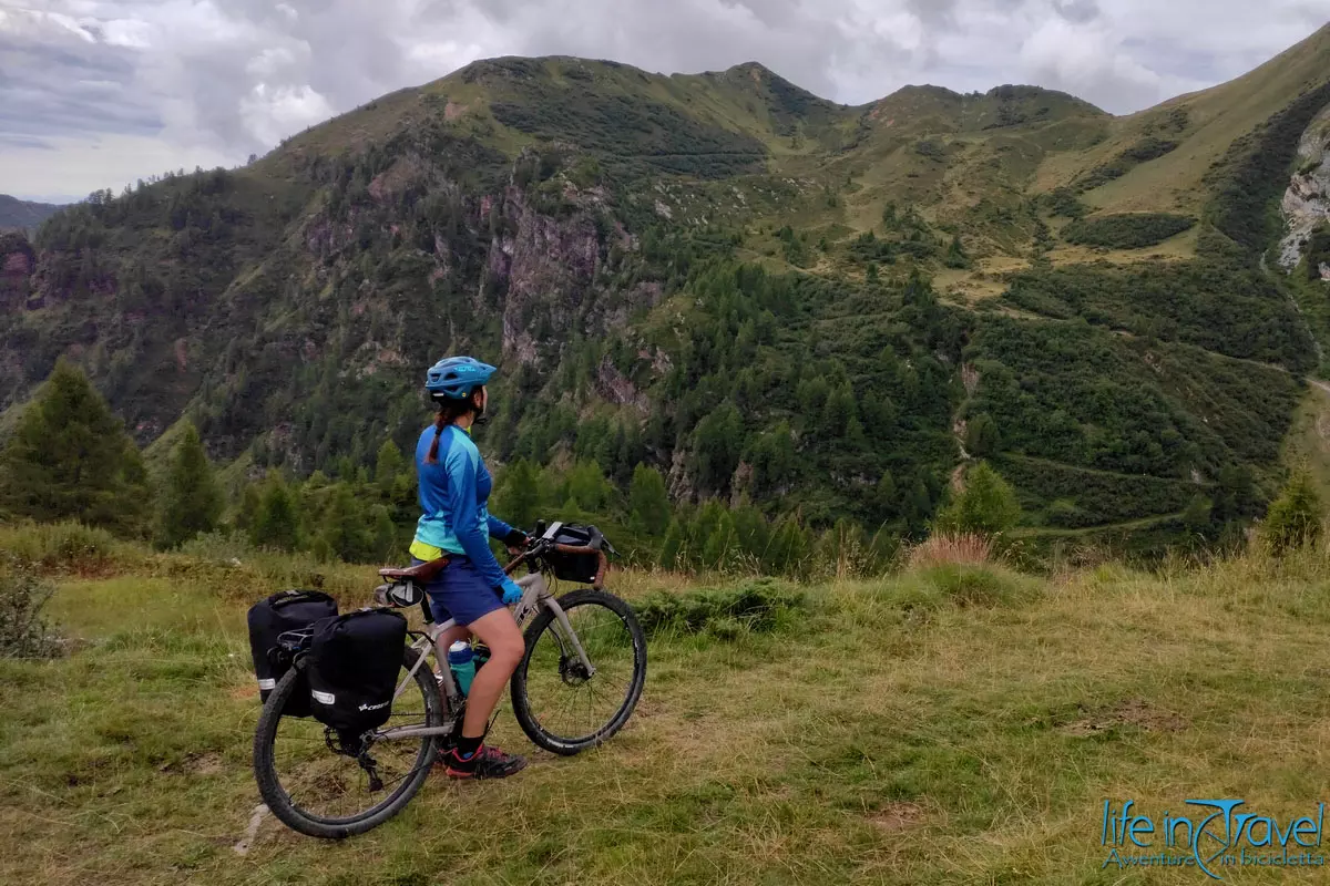 11 BICI DA VIAGGIO 11 BICI DA VIAGGIO
