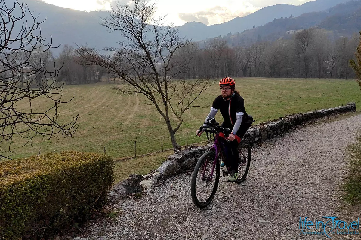 09 VALCAVALLINA IN BICI