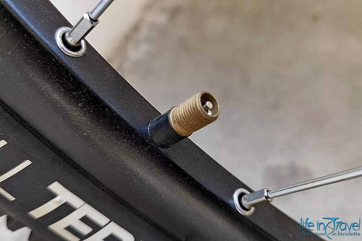4 VALVOLE BICI SCHRADER