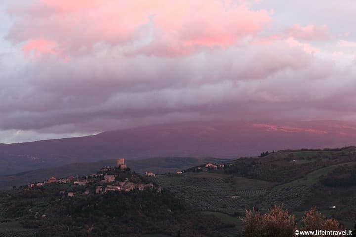Itinerario Val d'Orcia: solcando la Via Francigena toscana