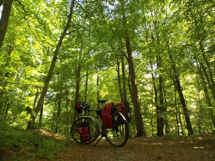In bici da Parigi alla ciclabile dell'Elba: prosegue il viaggio di Stefano