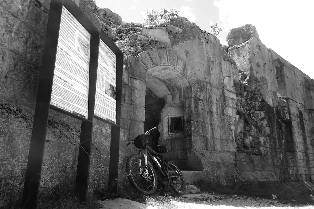 100 Km dei Forti: una guida storico escursionistica