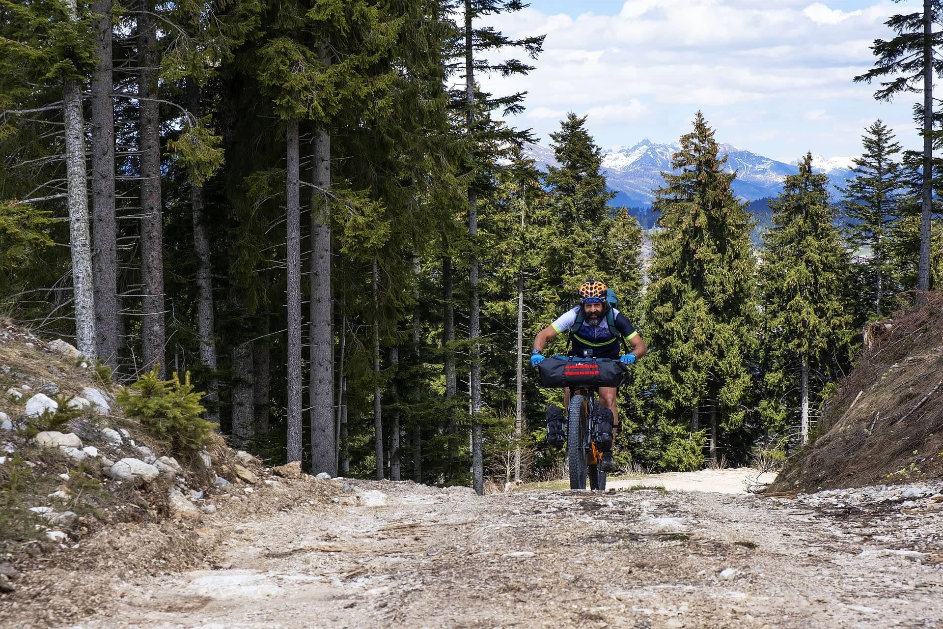 Itinerari bikepacking: 8 percorsi nella mia