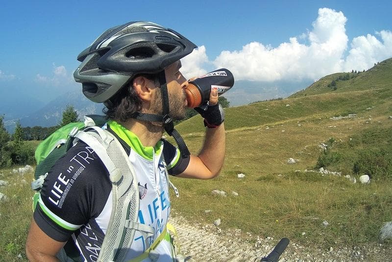 bere in bicicletta