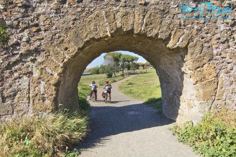 in bici parco regionale appia antica