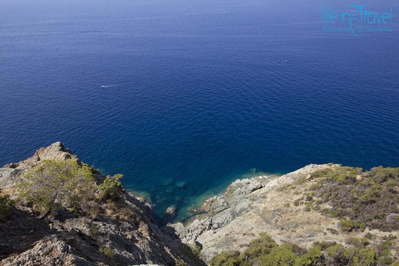 a picco sul mare