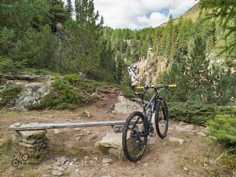 valdidentro valgrosina in mountain bike