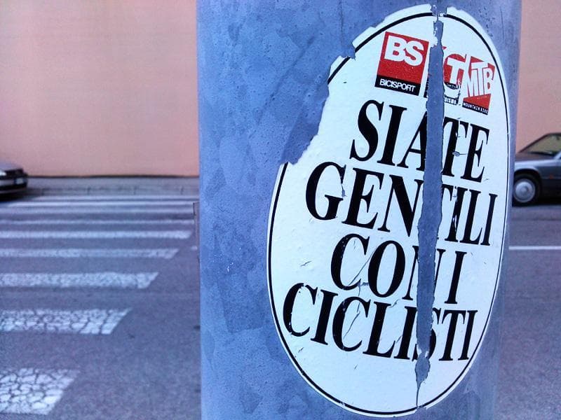 siate gentili con i ciclisti