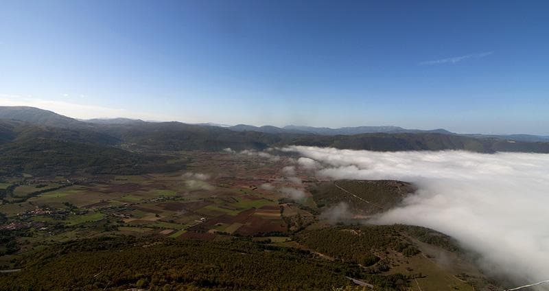 norcia sotto la nebbia