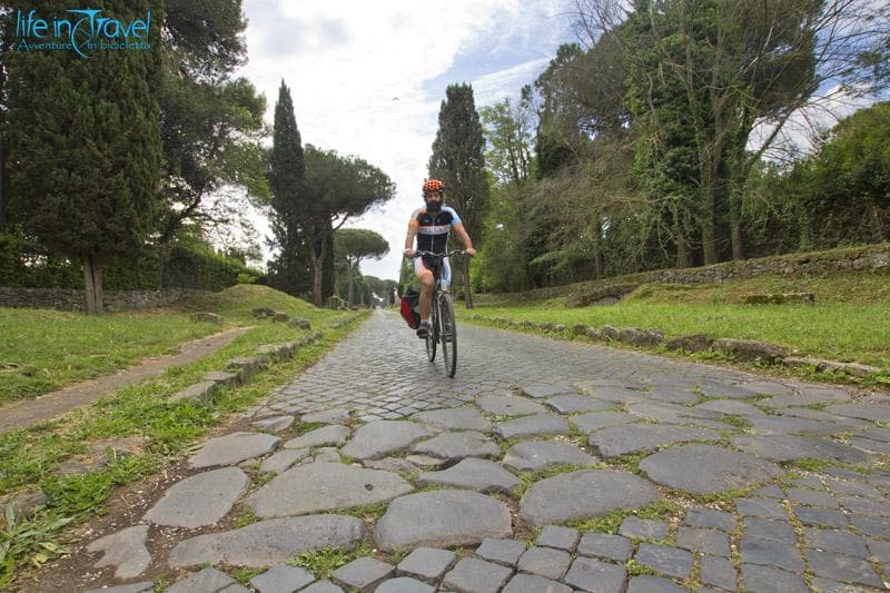 appia antica in bici
