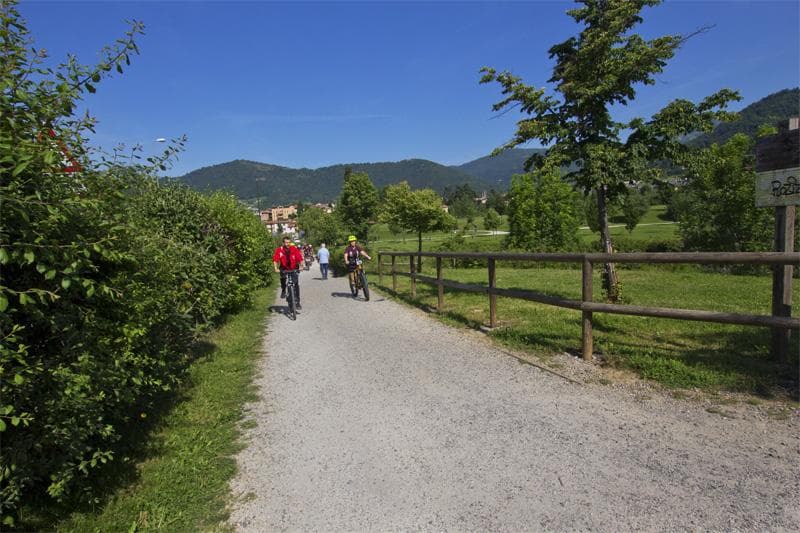 alzano lombardo ciclabile val seriana sterrata