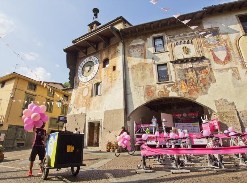 piazza dell orologio clusone