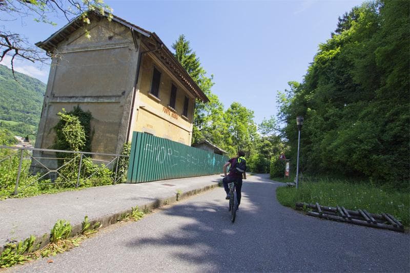 vecchia stazione ciclabile val seriana ciclabile della val seriana 