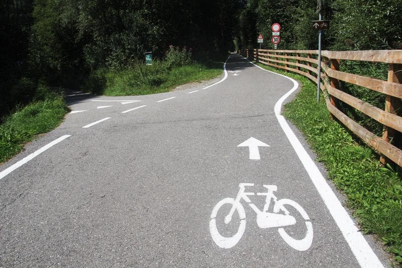 ciclabile della val venosta prato