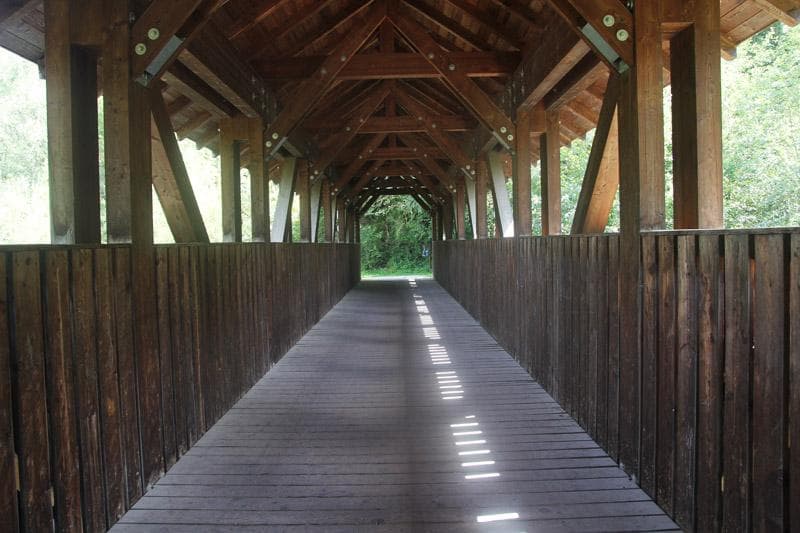 ponte chiuso legno