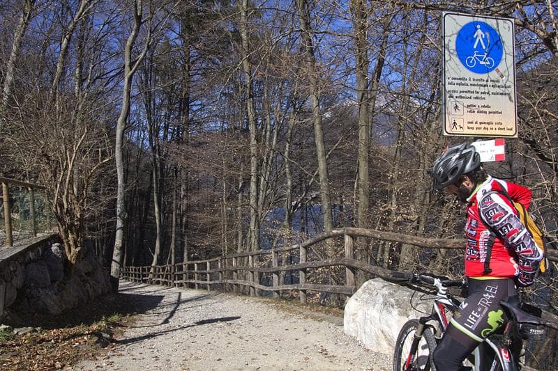 tratto sterrato lago ledro