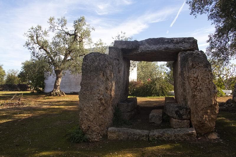dolmen