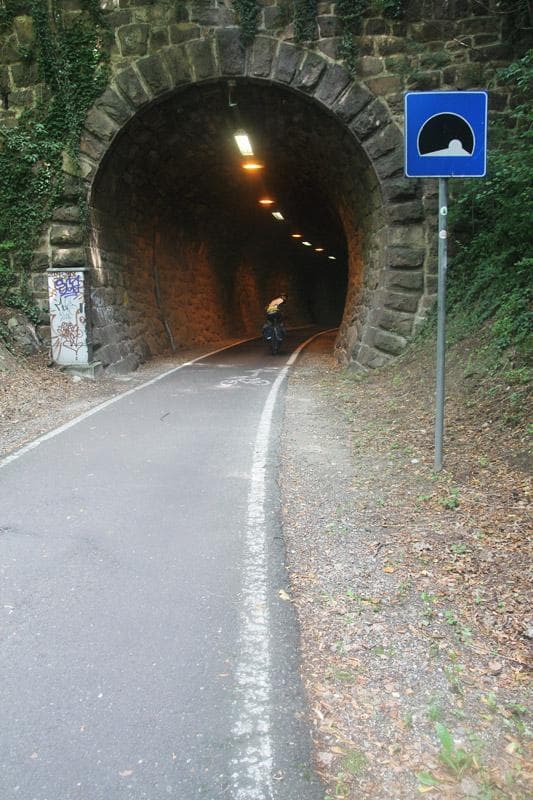 galleria vecchia ferrovia caldaro