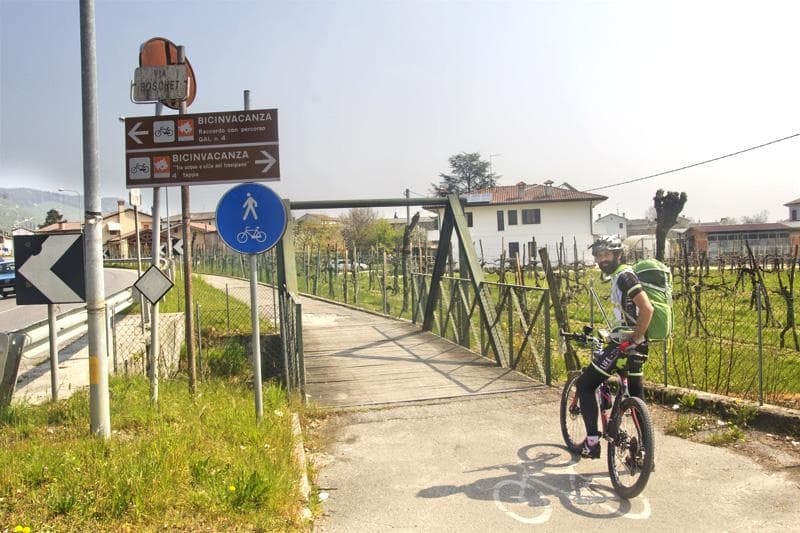 Prosecco bicycle tour ciclabile valdobbiadene