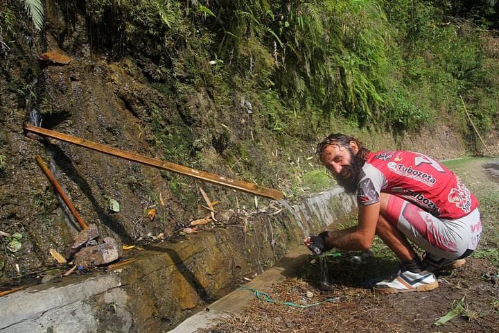 doccia nel canale