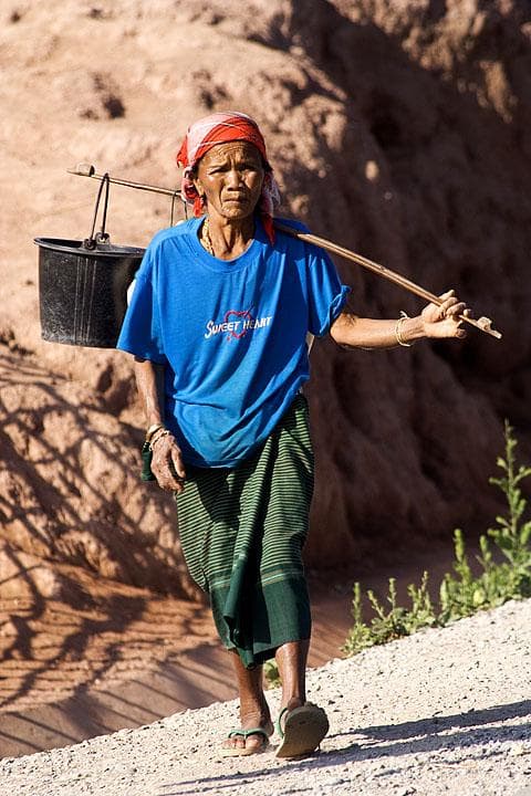 Portare acqua - Bokeo