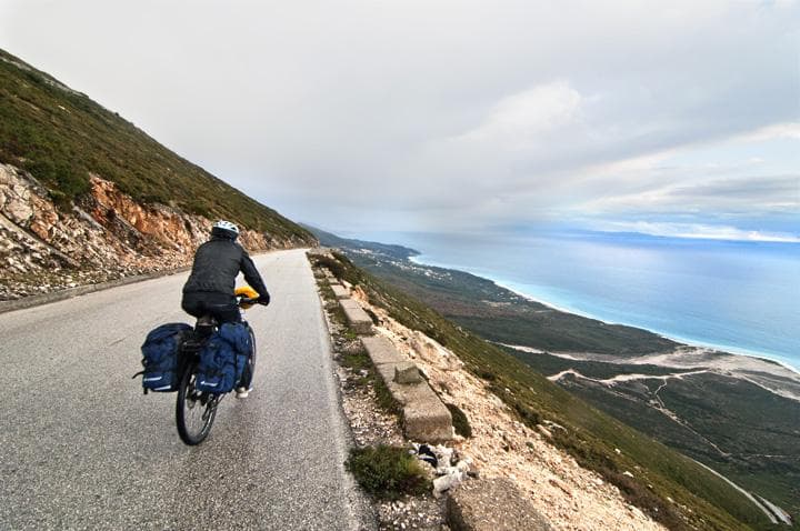 In bici in Albania
