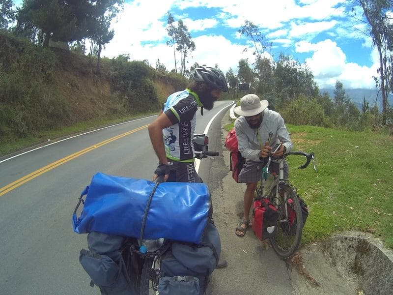 incontro cicloviaggiatore