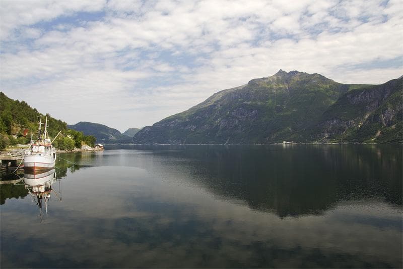 riflessi fiordi norvegesi