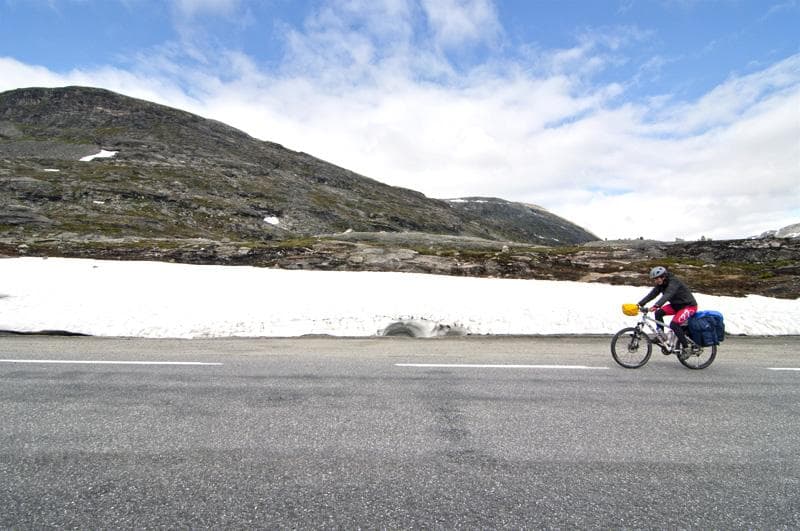 neve e norvegia in bici